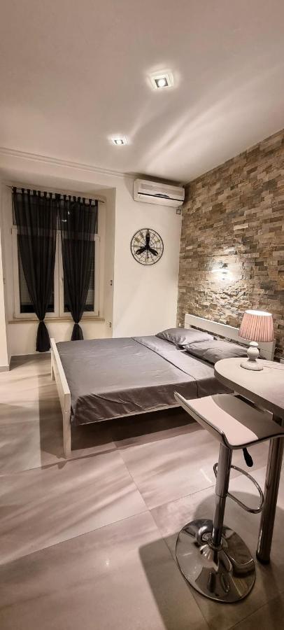 Apartment Amfiteatar Pula Buitenkant foto
